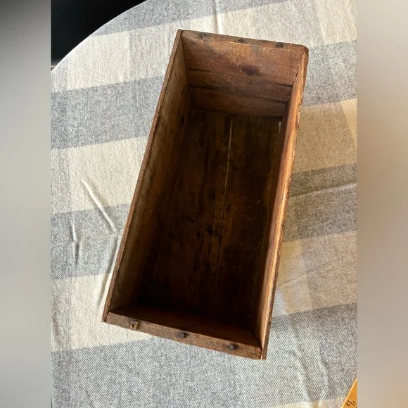 Antique Wooden Crate - Picture 5 of 9